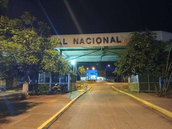 Hospital Nacional de Itauguá: viajó 450 km por un ACV y espera un estudio que no llega - Nacionales - ABC Color