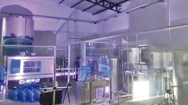 Senasa amplía millonaria licitación a embotelladora que no funciona