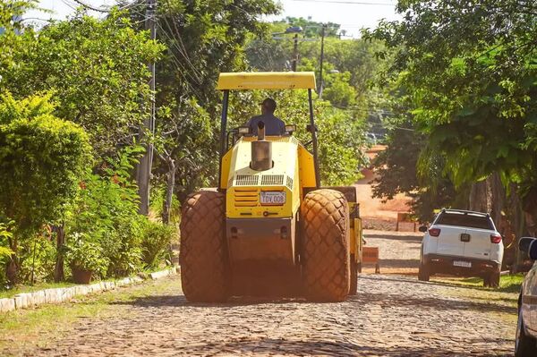 Avanzan obras de empedrado para mejorar la conectividad en Encarnación