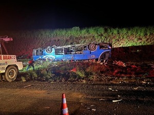 Vuelco de bus en Brasil dejó al menos 6 muertos y 45 heridos
