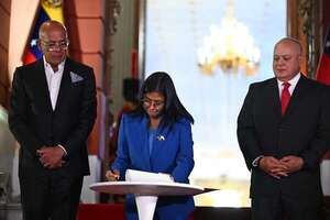 Presidenta de Venezuela promulga histórica ley para liberar a presos políticos  - Mundo - ABC Color