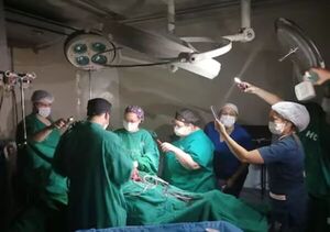 Otra cesárea “a oscuras” en Clínicas: médicos utilizaron la luz de sus celulares » San Lorenzo PY