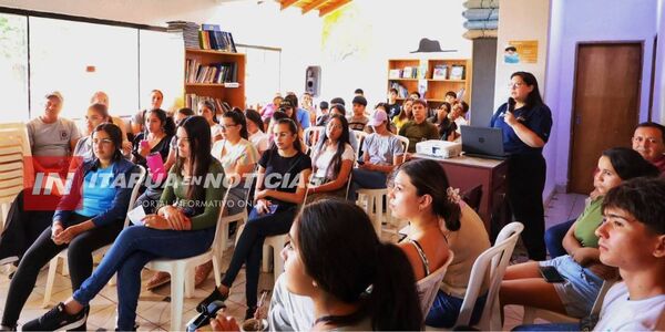 SECRETARÍA DE LA JUVENTUD IMPULSA CHARLAS SOBRE BECAS GOBERNACIÓN EN ITAPÚA