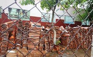 Niños iniciarán clases en medio de escombros en Escuela Carlos A. López •