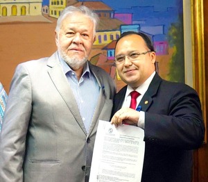 Apartan al director del Hospital Ingavi tras denuncia por presunto acoso