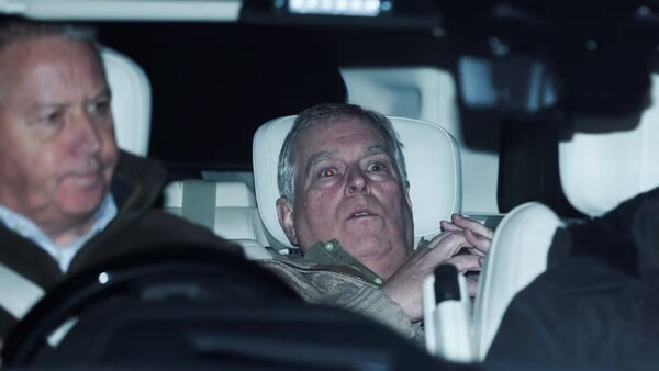 Ex príncipe Andrés sale de la comisaría de Norfolk tras diez horas de arresto