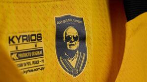 Guaraní rinde homenaje a su hincha más fanático: don Quemil Yambay