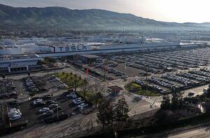 Tesla lanza Cybertruck más barato y reduce precio del Cyberbeast en EE.UU.