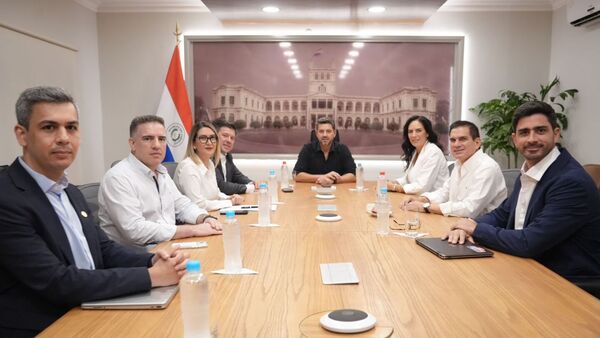 Gobierno destaca creación de 242.000 empleos en dos años y medio, según datos del INE