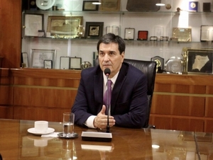 Declaran inamovible hasta los 75 años al ministro Gustavo Santander Dans