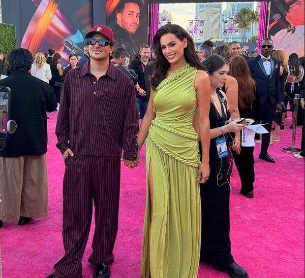 (GALERÍA) La otra paraguaya que aveí deslumbró en los premios Lo Nuestro