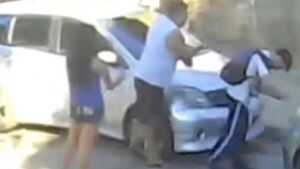Video: Hombre golpea de manera violenta a un adolescente en Asunción y su familia exige justicia