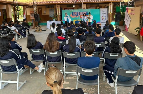 Senad refuerza prevención y protección de la comunidad educativa en Paraguay