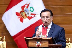 El nuevo presidente de Perú se reúne con el embajador de EEUU tras proponer que Jerí se mantuviera en el cargo