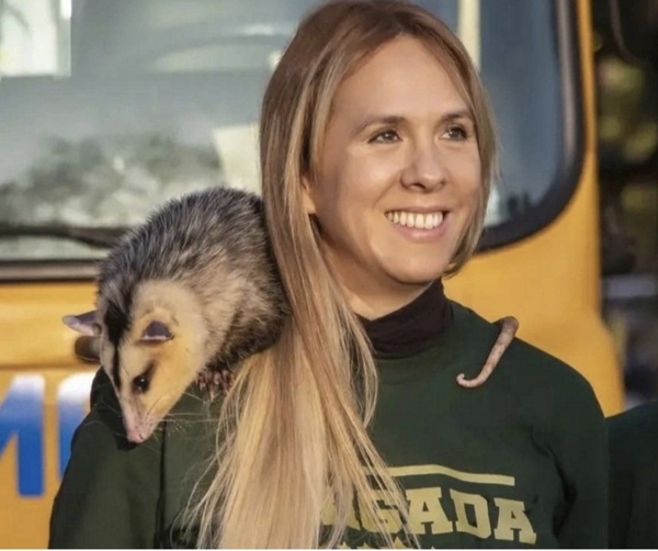 "La Dra. Mykure" se postula a concejal en San Bernardino con eje en bienestar animal y ambiente