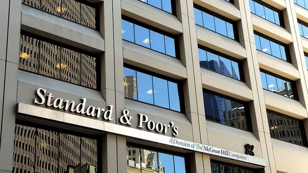 S&P mejora su visión sobre el riesgo sistémico del sector bancario paraguayo