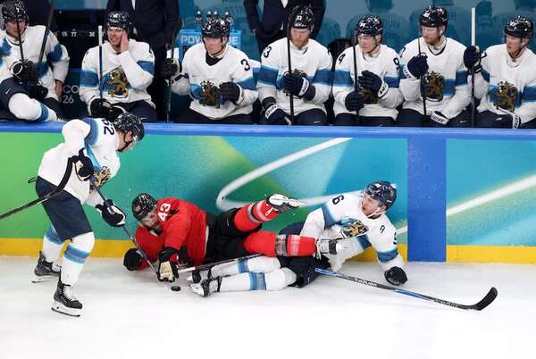 Los favoritos Canadá y EE.UU. se disputarán el oro en hockey masculino  - Polideportivo - ABC Color