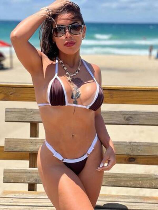 “Criminóloga” sexy enloquece a loperro