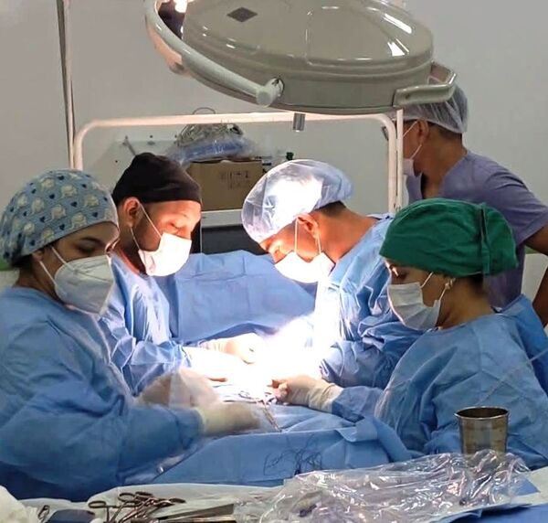 Jornadas simultáneas de cirugías itinerantes benefician a diez pacientes en Itapúa
