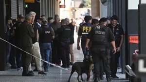 Explosión deja tres heridos y cientos de evacuados en base de la Policía Militar de Argentina