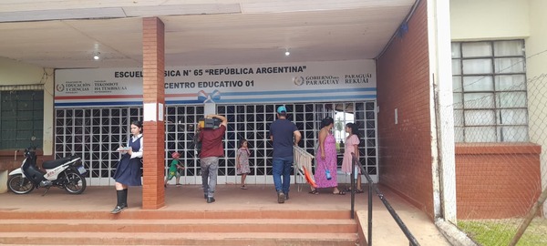 Más de 1.300 alumnos iniciarán el año lectivo con mejoras en infraestructura y equipamiento