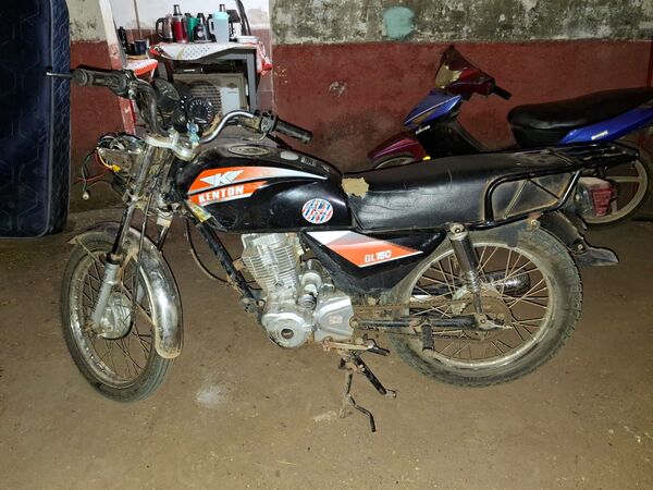 Choque frontal de motocicletas deja dos heridos en el barrio Inmaculada - Concepción al Día