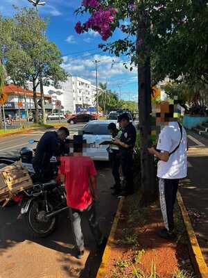 Localizan a adolescente con orden de búsqueda durante control preventivo en Encarnación