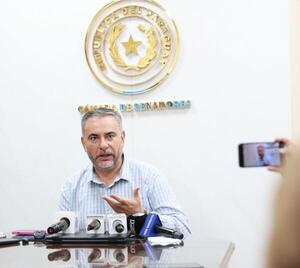 Senador pide salida del titular del IPS y exige investigación fiscal por presunta corrupción