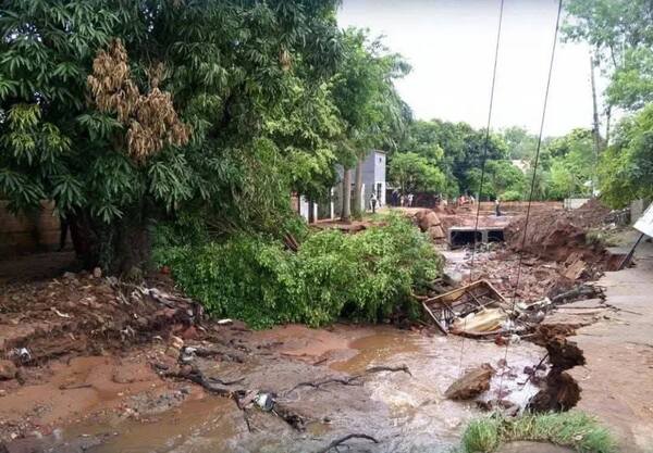 Ante las alertas meteorológicas, Municipalidad "recomienda especial cuidado al transitar por zonas donde se ejecutan obras de drenaje pluvial de gran magnitud" - San Lorenzo Hoy