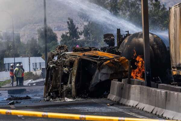 Ascienden a seis los muertos por explosión de un camión con gas en Chile - Mundo - ABC Color