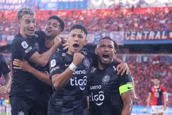 Olimpia vuelve a imponerse ante Cerro Porteño en la Nueva Olla y recupera el liderato