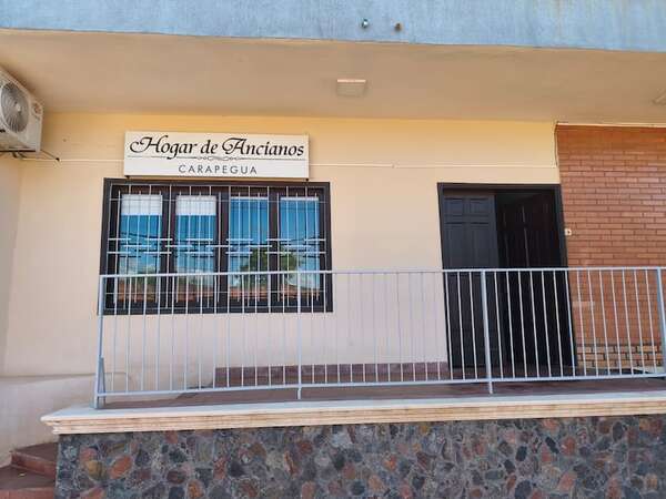 Vídeo: denuncian agresión a funcionaria del Hogar de Ancianos en Carapeguá  - Nacionales - ABC Color