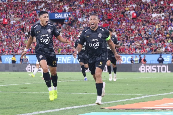 Olimpia se adueña del Superclásico y de la punta