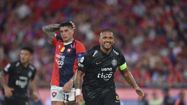 Olimpia salta a la cima desde el "patio de su casa"