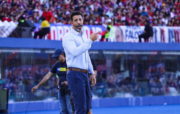 Jorge Bava: "Campeones invictos ya no podemos ser, pero sin dudas vamos a pelear por el título"