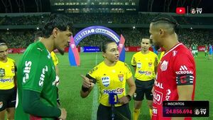 Popular / (VIDEO) En pleno sorteo de pelota o cancha, ¡Gustavo Gómez eligió una freidora!