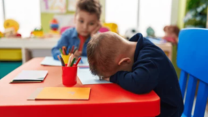 Angustia en el regreso a la escuela: ¿Qué hacer si tu hijo llora en el primer día de clases?