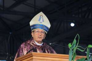 Caacupé: “El dinero y el deseo de poder están acabando con nuestra nación”, cuestionó Monseñor Ricardo Valenzuela - Nacionales - ABC Color