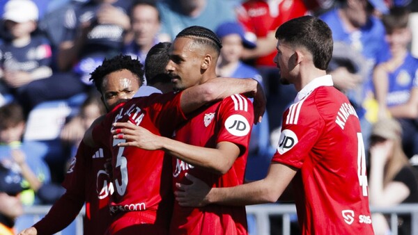 Djené y Januzaj resucitan al Sevilla