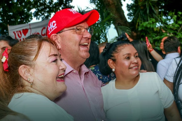 Homenaje a la mujer paraguaya por parte de precandidato a intendente de HC - ADN Digital