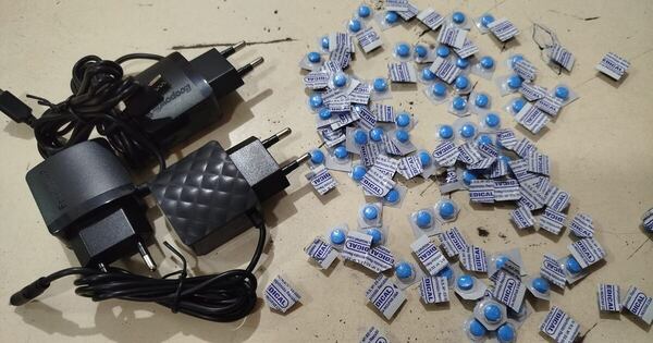 Diario HOY | Control de rutina frustra intento de ingreso de pastillas y cargadores en Tacumbú