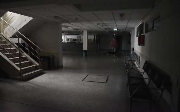 El IPS no sale del “apagón”: Clínica Boquerón queda a oscuras por cortes de energía - Nacionales - ABC Color