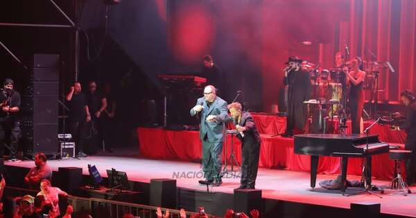 La Nación / Sin Bandera selló un reencuentro inolvidable con su público paraguayo