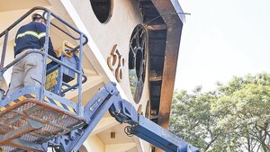Entre el fuego y la fe, la Catedral San Blas aguarda reconstrucción
