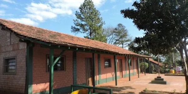 CAP. MIRANDA: LADRONES DEJAN SIN ALMUERZO A ALUMNOS EN EL PRIMER DIA DE CLASES