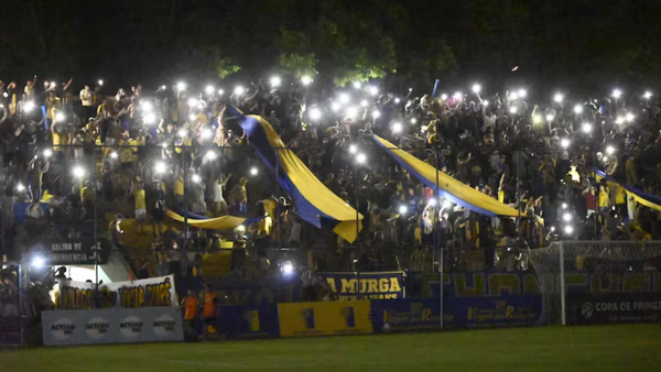 ¡Insólito! Partido fue suspendido tras quedar a oscuras por robo de cables