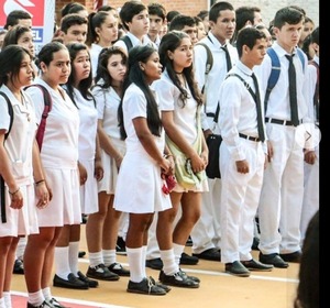 Más de 1,4 millones de estudiantes inician hoy año lectivo 2026