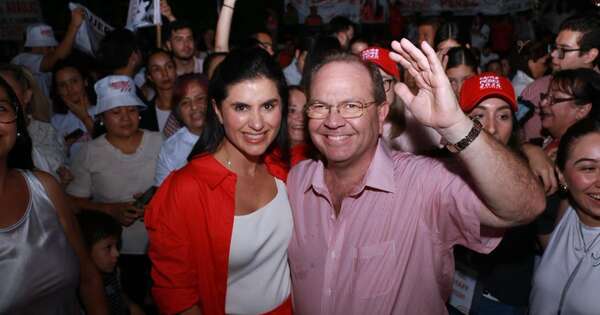 Diario HOY | Camilo Pérez recibe amplio apoyo de mujeres asuncenas