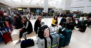 La Nación / México: vuelos, transporte y partidos de fútbol suspendidos tras muerte de “El Mencho”