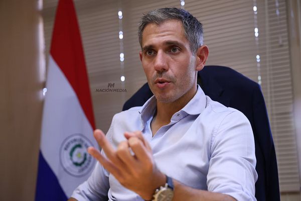 Designan a Marco Riquelme como nuevo ministro de Industria y Comercio